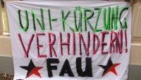 Protest gegen Unikürzungen auf dem Laternenfest in Halle/Saale